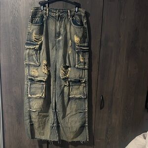 Distressed Denim cargo pants with Pockets